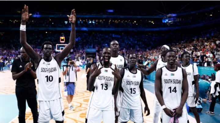 Basket aux JO 2024 : la folle histoire du Soudan du Sud, plus jeune nation au monde, prête à croiser le fer avec Team USA