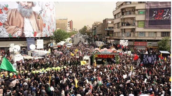 Mort d’Ismaïl Haniyeh : une foule se réunit à Téhéran pour les funérailles du chef du Hamas