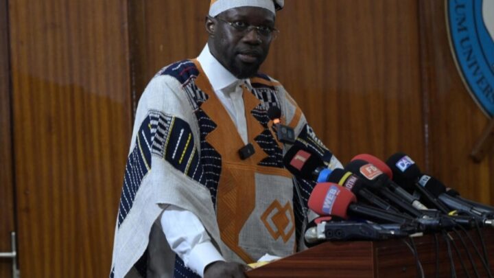 Sénégal: débats sur le voile à l’école après des propos du Premier ministre Ousmane Sonko