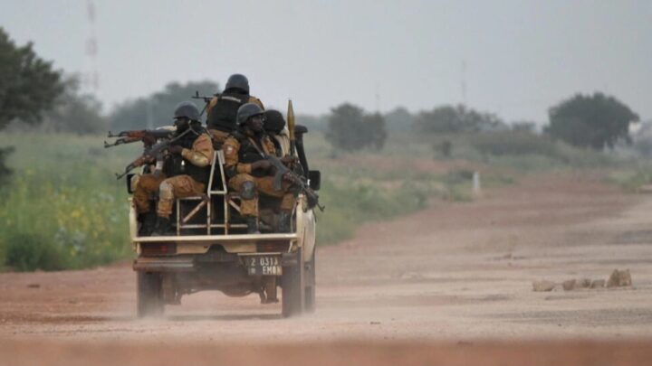 Burkina Faso: une offensive terroriste a fait 26 morts civils dimanche à Kounla