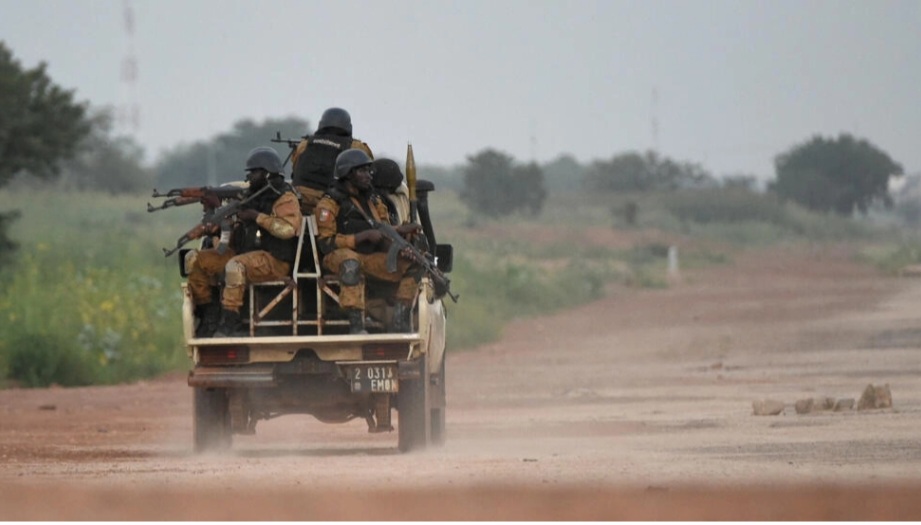 Burkina Faso: une offensive terroriste a fait 26 morts civils dimanche à Kounla