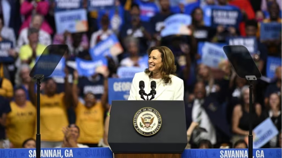 Présidentielle américaine 2024 : pour sa première grande interview, Kamala Harris dit vouloir « tourner la page » de Donald Trump