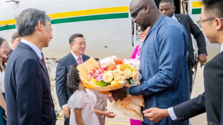 FOCAC 2024 : Le couple présidentiel arrive à Pékin pour un sommet historique