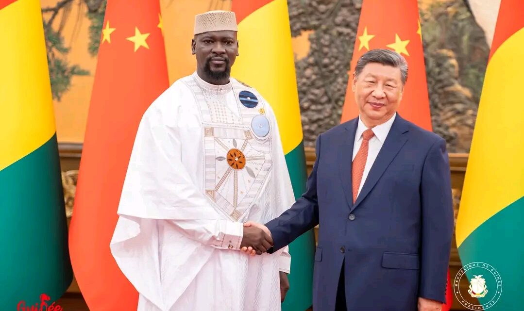 Renforcement des relations bilatérales entre Pékin et Conakry : Rencontre historique entre le Président Xi Jinping et le Général Mamadi Doumbouya