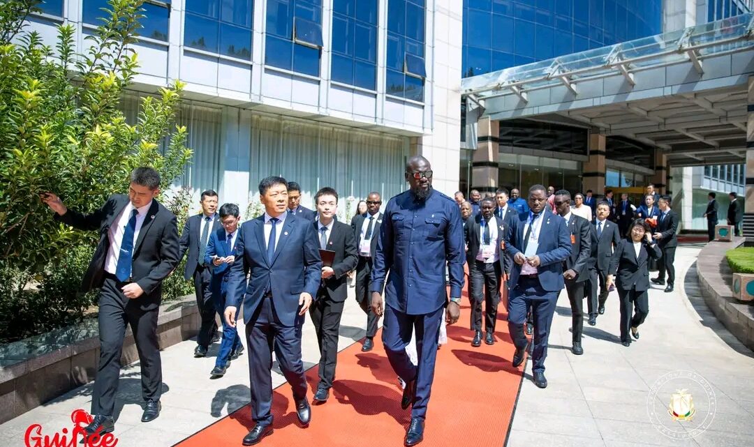 Le président Mamadi Doumbouya en marge di sommet de FOCAC s’est rendu dans la province du Shandong dans l’Est de la Chine sur les installations de Weiqiao pionieering,,partenaire du projet Simandou