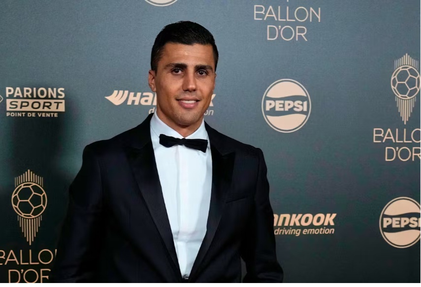 Ballon d’or 2024 : le milieu espagnol Rodri sacré chez les hommes, sa compatriote Aitana Bonmati conserve son titre chez les femmes