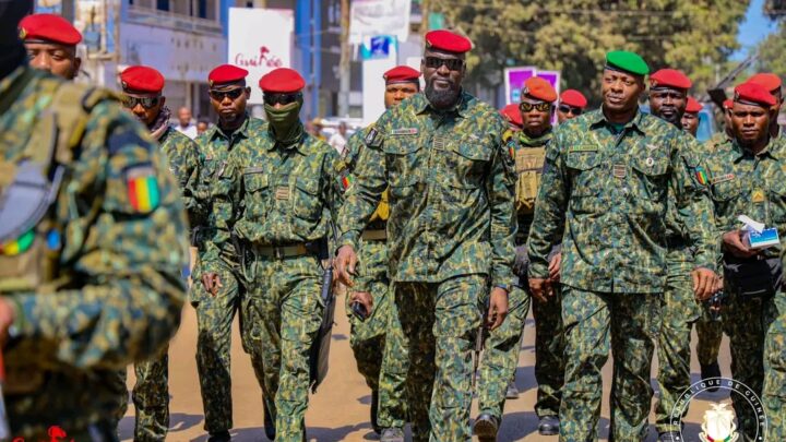 Des officiers de l’armée récompensés pour leurs »actes de bravoure »