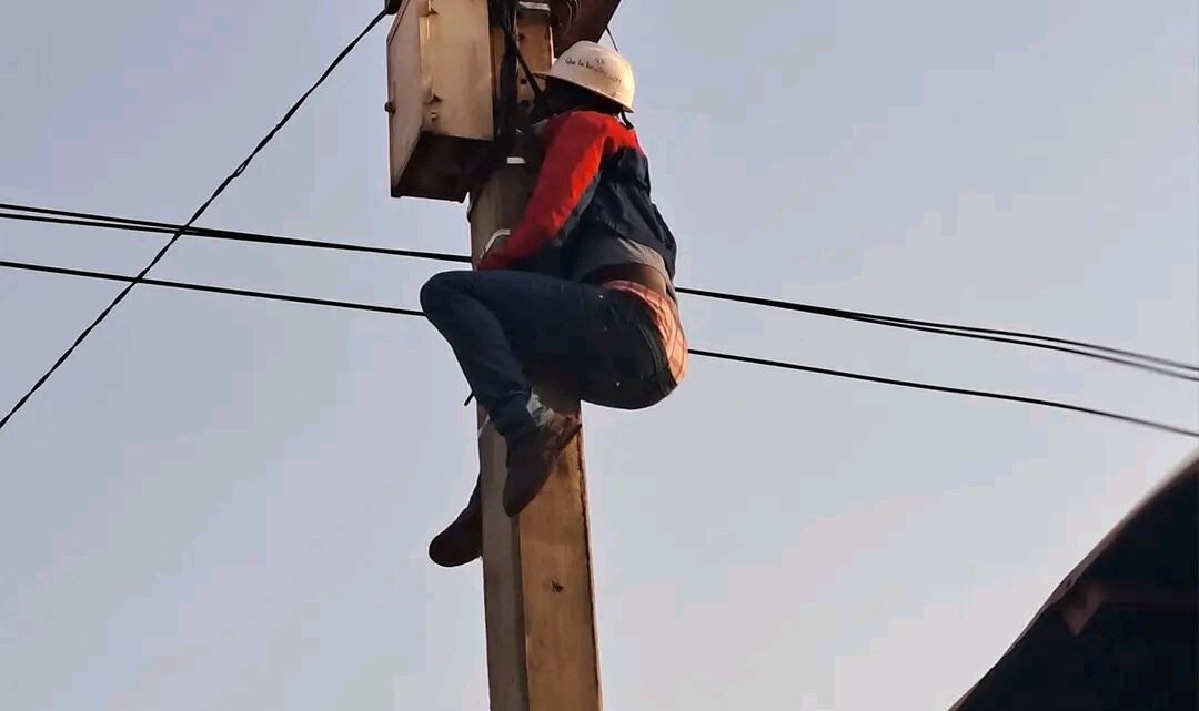 Un électricien meurt electrocuté à la Cimenterie