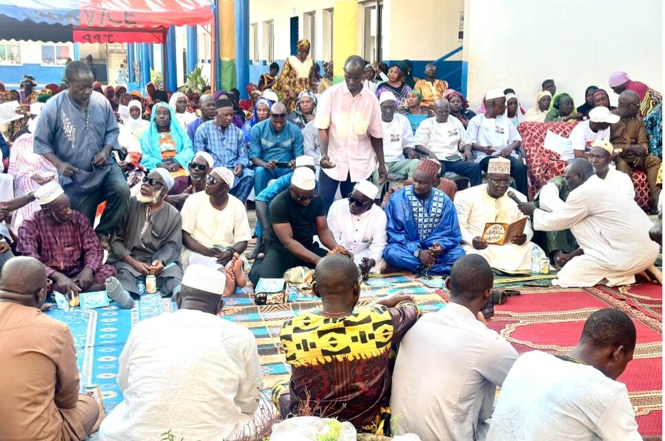 Kankan : le collectif des anciens camarades de Mamadi Doumbouya organise une lecture du saint Coran pour la réussite de la transition