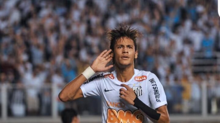 Football : Neymar annonce son retour à Santos, le club brésilien où il s’est révélé