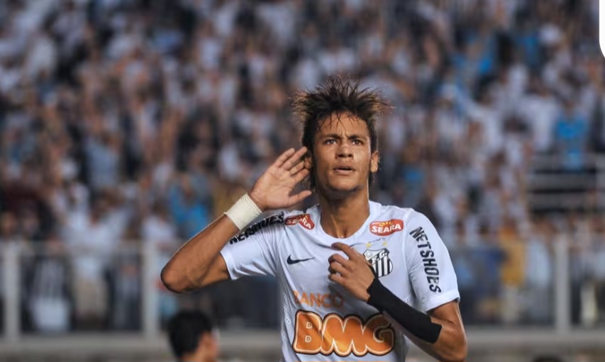 Football : Neymar annonce son retour à Santos, le club brésilien où il s’est révélé