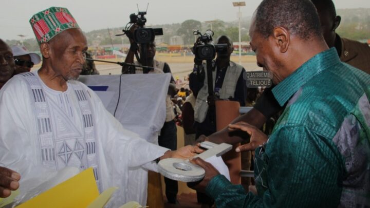 Deuil : Alpha Condé rend hommage à Elhadj Boubacar Biro Diallo