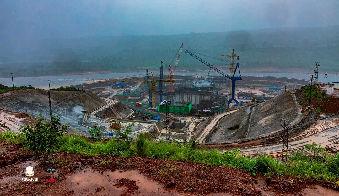 Énergie : Le Premier ministre Amadou Oury Bah salue l’avancement des travaux du barrage d’Amaria