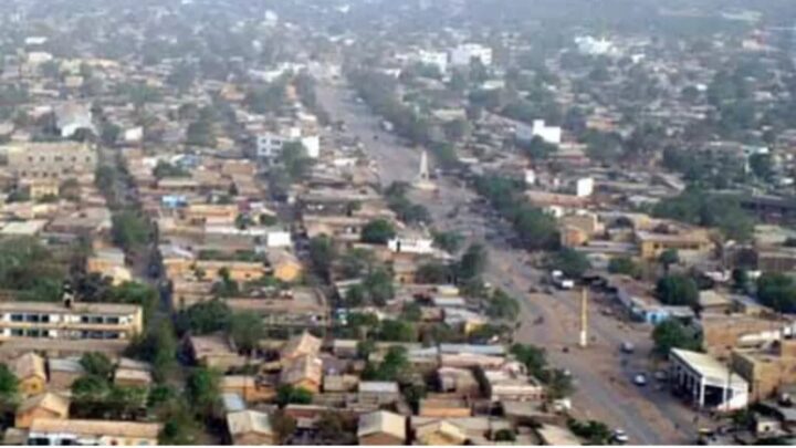 Mali : Attaque à Mopti, blocus jihadiste à Kayes et camions-citernes incendiés à Sikasso