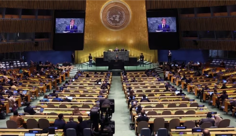 l&rsquo;Assemblée générale de l&rsquo;ONU adopte une résolution pour un futur Etat palestinien excluant le Hamas