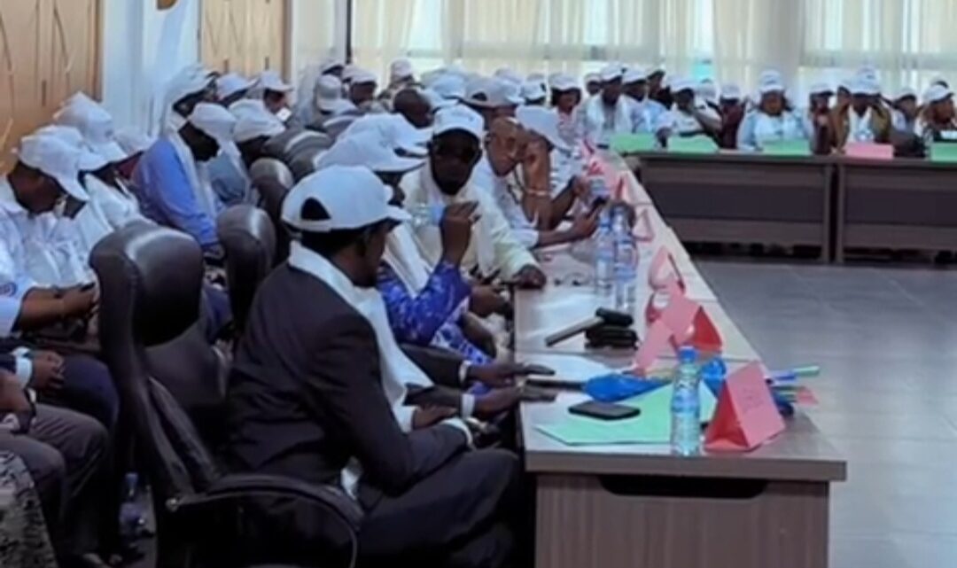 Guinée : une cinquantaine de partis et mouvements signent la charte de la Coalition de la Mouvance présidentielle