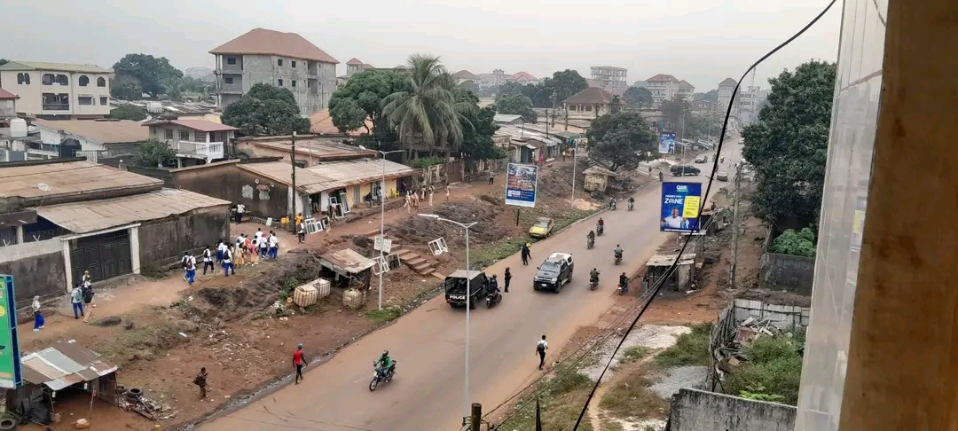 Conakry : plusieurs écoles ferment temporairement face aux tensions liées à la grève des enseignants