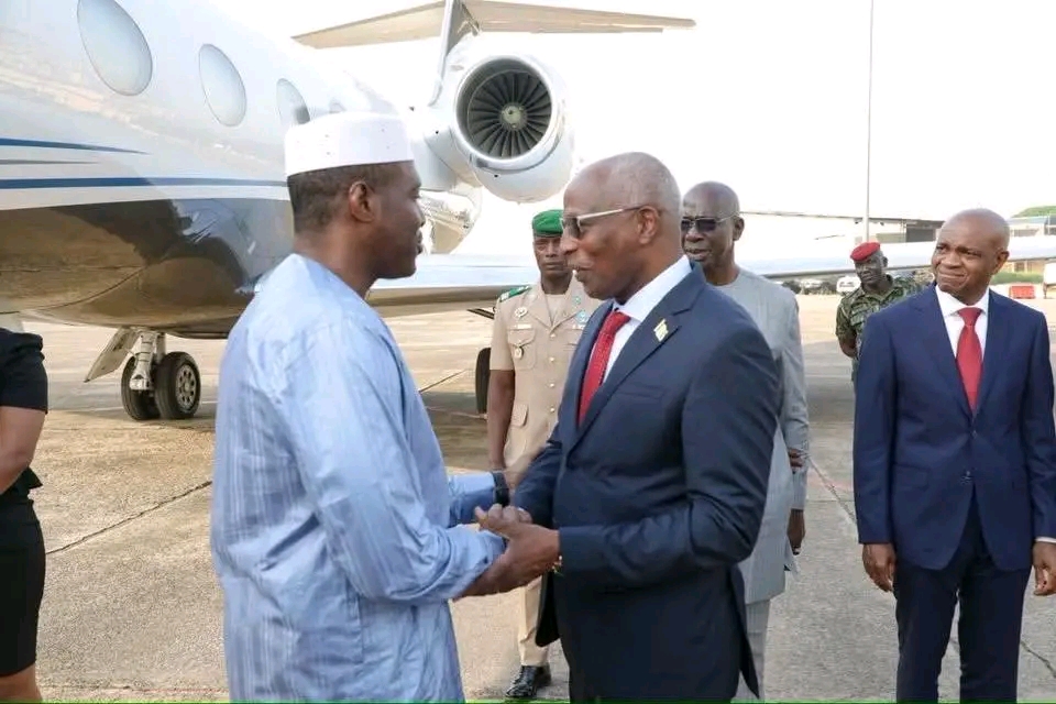 Mali : le Premier ministre Abdoulaye Maïga en Guinée pour discuter d’un corridor d’approvisionnement en carburant