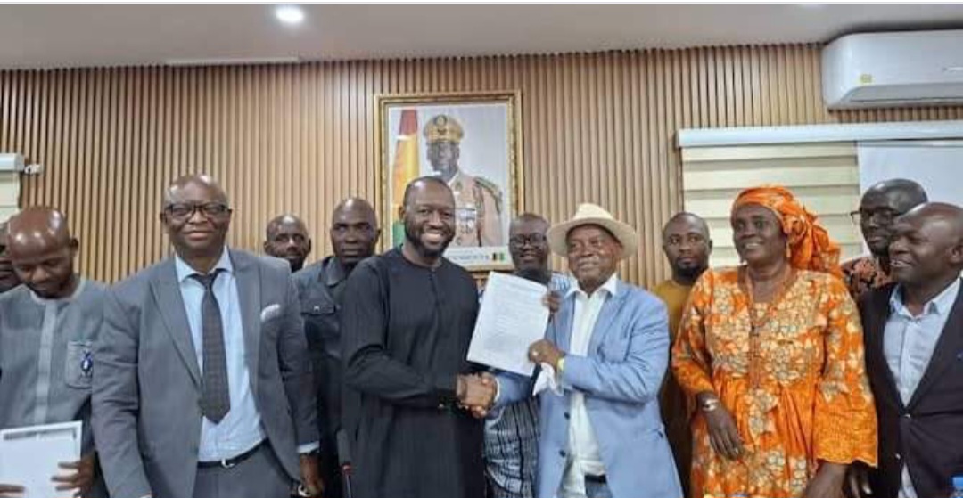 Guinée : gouvernement et syndicats de l’éducation trouvent un accord sur les primes et la carrière des enseignants