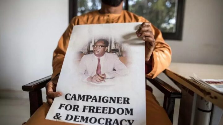 Gambie : un ancien des escadrons de la mort inculpé pour le meurtre du journaliste Deyda Hydara