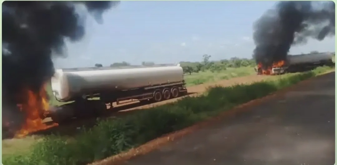 Mali : le JNIM multiplie les attaques, l’armée mène des frappes et un vaste convoi de citernes arrive à Bamako