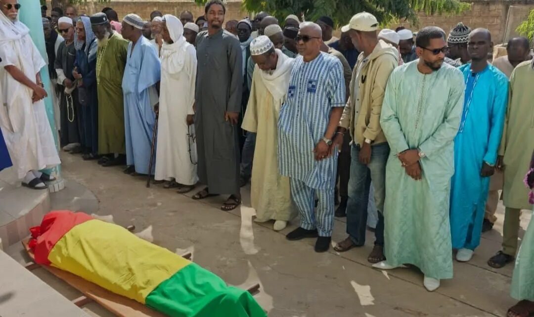 El-Béchir Diallo, figure majeure de la presse guinéenne, inhumé près de William Ponty