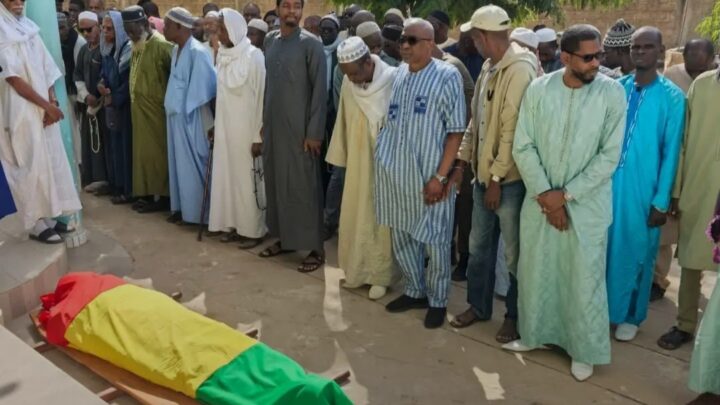 El-Béchir Diallo, figure majeure de la presse guinéenne, inhumé près de William Ponty