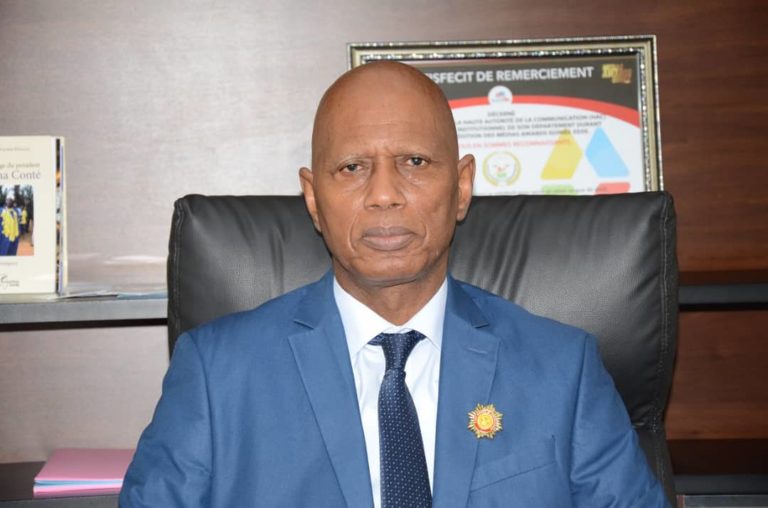 Boubacar Yacine Diallo restaure l’autorité journalistique et rend à la presse sa dignité