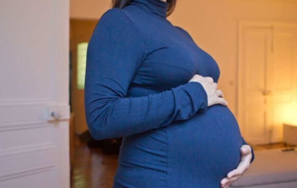 Une professeure australienne enceinte d’un garçon de 12 ans : l’école réagit face à cet abus
