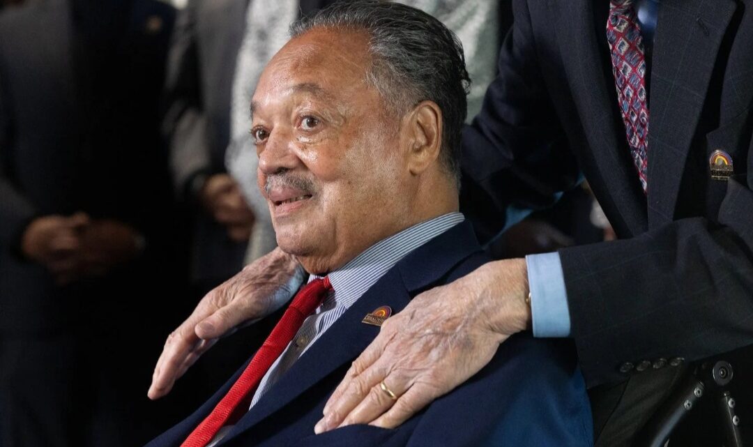 Mort de Jesse Jackson : icône des droits civils américains s’éteint à 84 ans