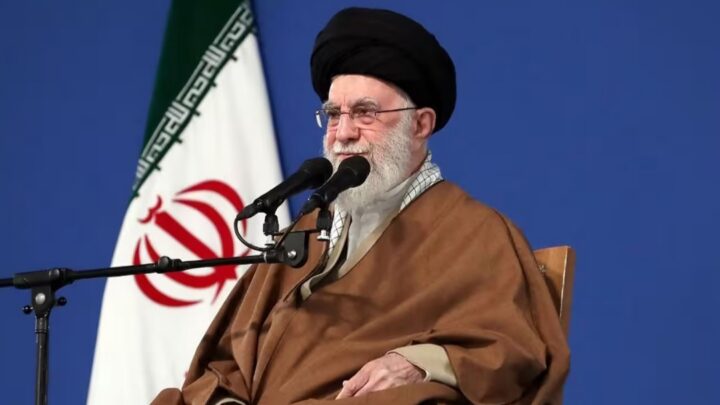 Le guide suprême iranien Ali Khamenei annoncé mort par Donald Trump, Téhéran ne confirme pas