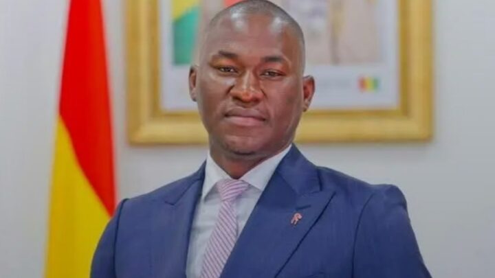 Présidence guinéenne : Moussa Condé limogé, Oumar Barry nommé DCI