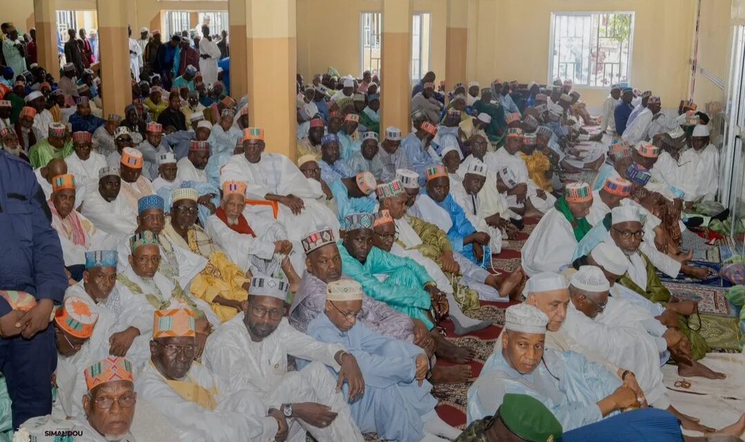 Mamou : Elhadj Alphadio Guelguedji Barry inhumé en présence du Premier ministre Bah Oury et de milliers de fidèles