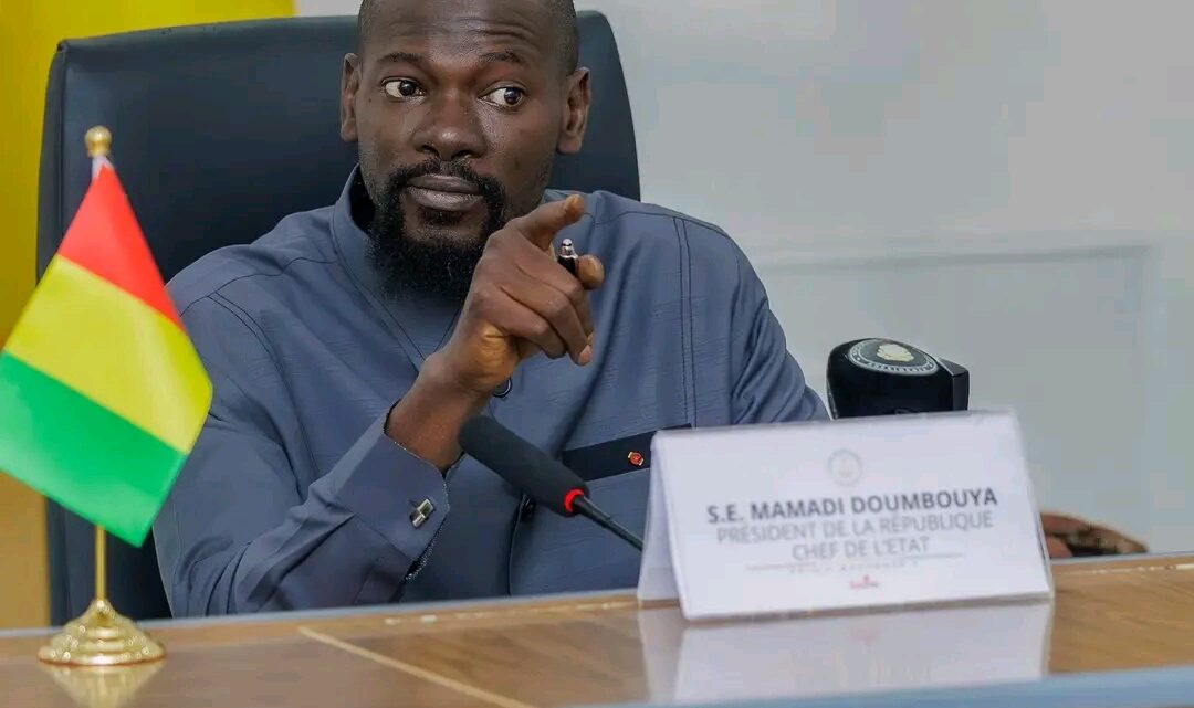 Guinée : Mamadi Doumbouya interdit l’exportation de l’or brut et impose le raffinage local