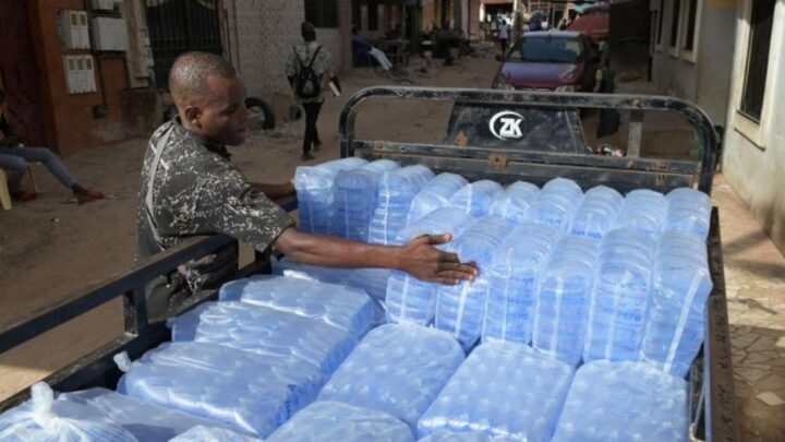 Sénégal : une étude révèle une contamination fécale massive de l’eau en sachet