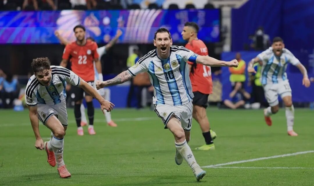 Mondial 2026 : menée 2-0, l’Argentine renverse l’Égypte et file en quarts