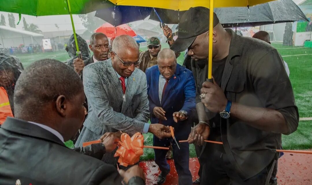 Bah Oury inaugure un centre de loisirs à Wanindara et appelle les jeunes à s&rsquo;approprier les lieux