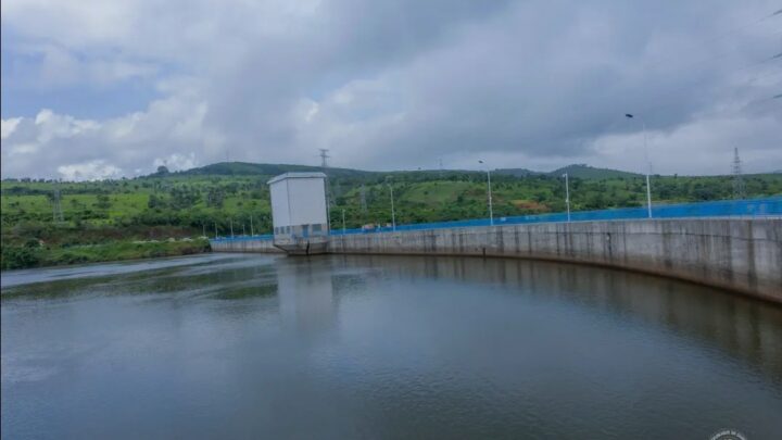 Guinée : la baisse du niveau des barrages inquiète en pleine saison des pluies