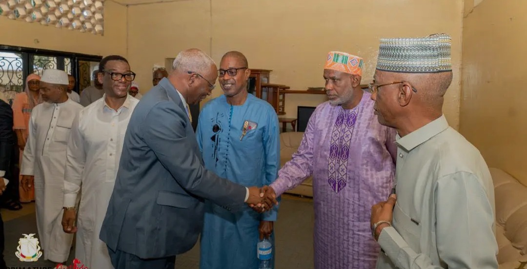 Décès de Hadja Hawaou Diallo : Amadou Oury Bah présente les condoléances du Gouvernement