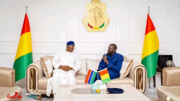 Renforcement des relations bilatérales entre Banjul et Conakry : le Président de la République, S.E Mamadi DOUMBOUYA reçoit son homologue gambien S.E Adama BARROW