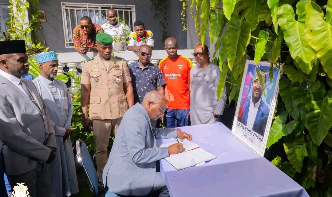 Obsèques de Sidya Touré : Bah Oury plaide pour une inhumation en Guinée