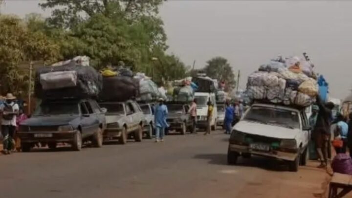Transport : les chauffeurs de Labé suspendent les liaisons vers le Sénégal et la Gambie
