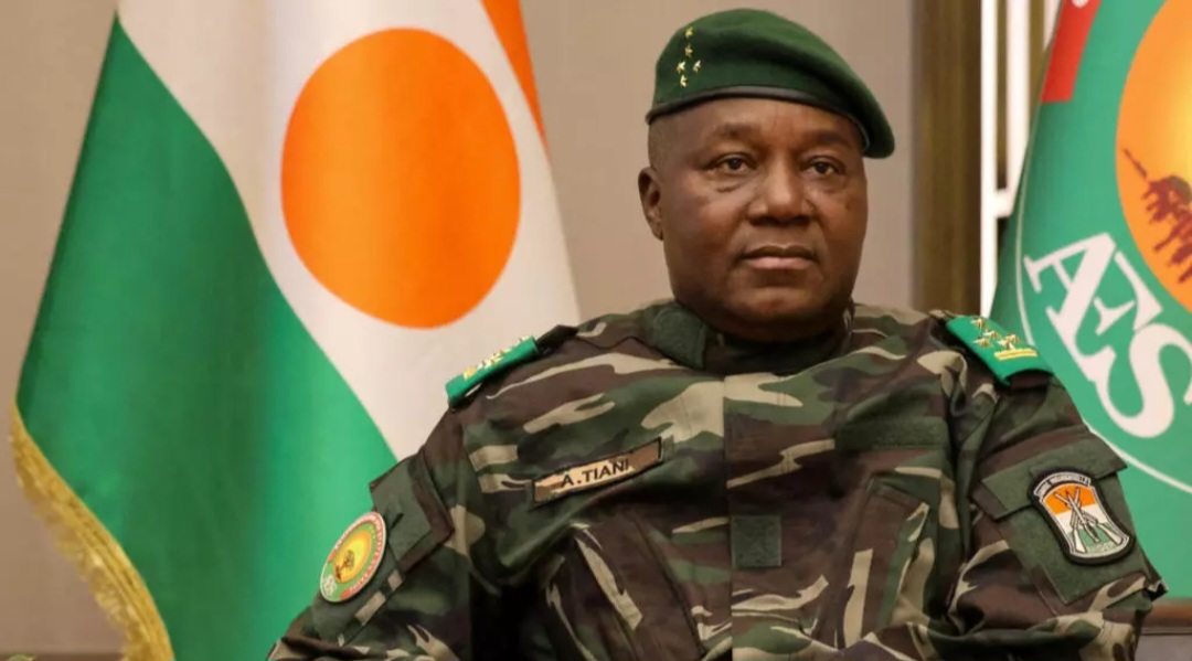 Niger : Tiani remanie la hiérarchie militaire après les tensions dans l’armée