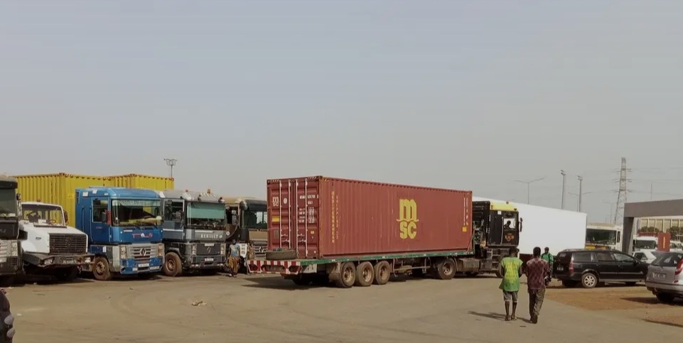 Fête nationale en Guinée : les gros porteurs interdits de circulation à Conakry