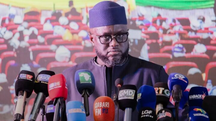 Sénégal : à Conakry, Elhadj Malick Ndiaye explique pourquoi il a cédé la présidence de l’Assemblée à Ousmane Sonko