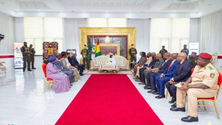 Guinée : Mamadi Doumbouya reçoit les parlementaires étrangers présents à la rentrée de la 10e législature