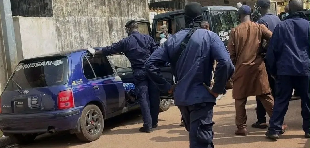 Conakry : deux corps retrouvés dans un véhicule à Petit Simbaya , Mamadou Thug en deuil