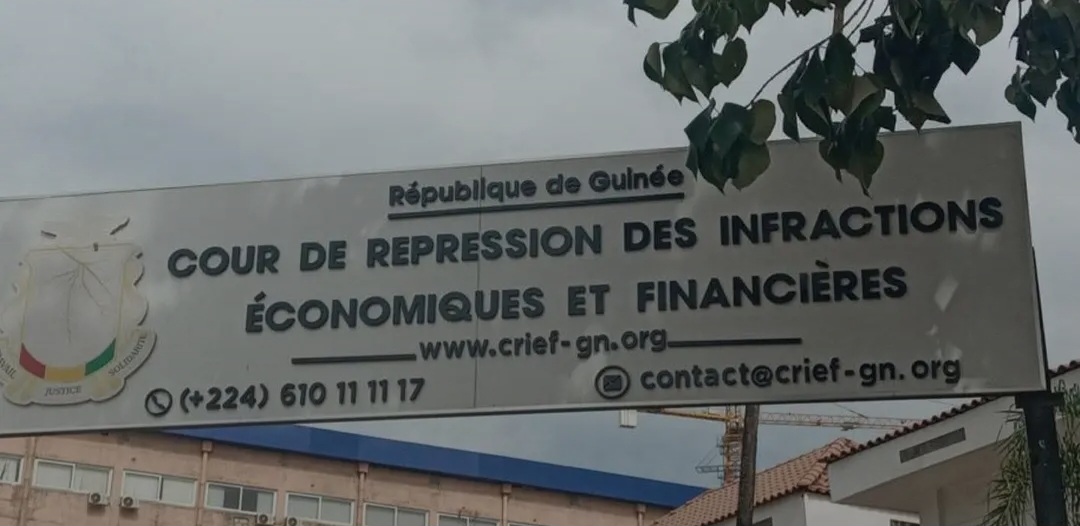 Guinée : les huissiers de justice au cœur d’un procès tendu à la CRIEF