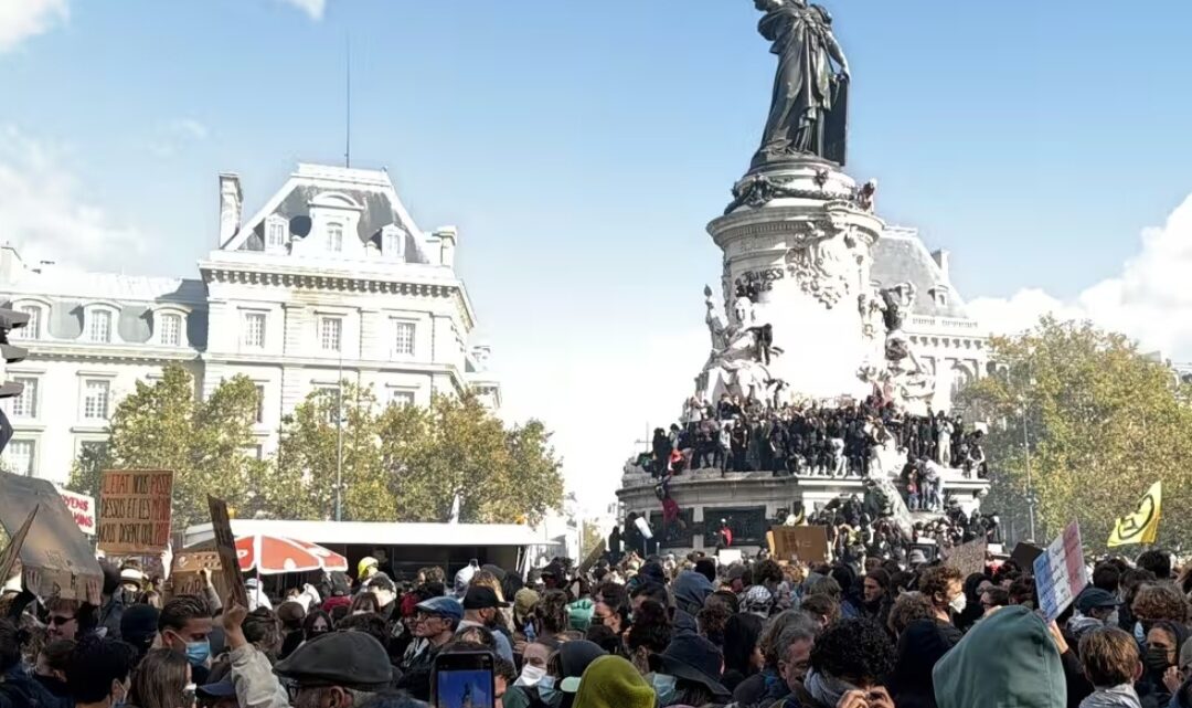 France : 800 000 manifestants mobilisés, des violences éclatent dans plusieurs villes